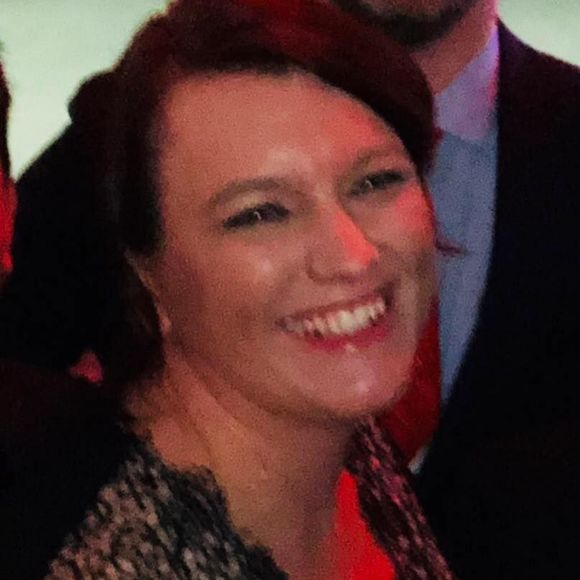 Meet your Posher, Mindy - Picture 1 of 1